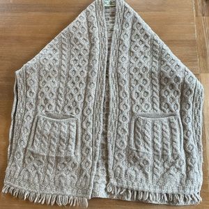 Connemara Knitwear Merino Wool Chunky Knit Pocket Shrug Shawl Fringe Beige OS